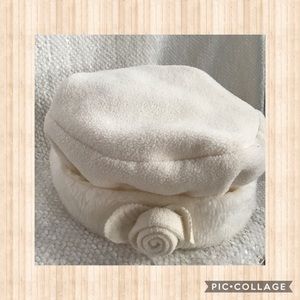 Copper Key▫️S/M Childs Ivory Beret -Set Of 2